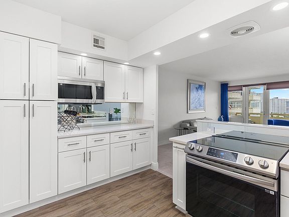 4th image of 3200 NE 36th Street #1420