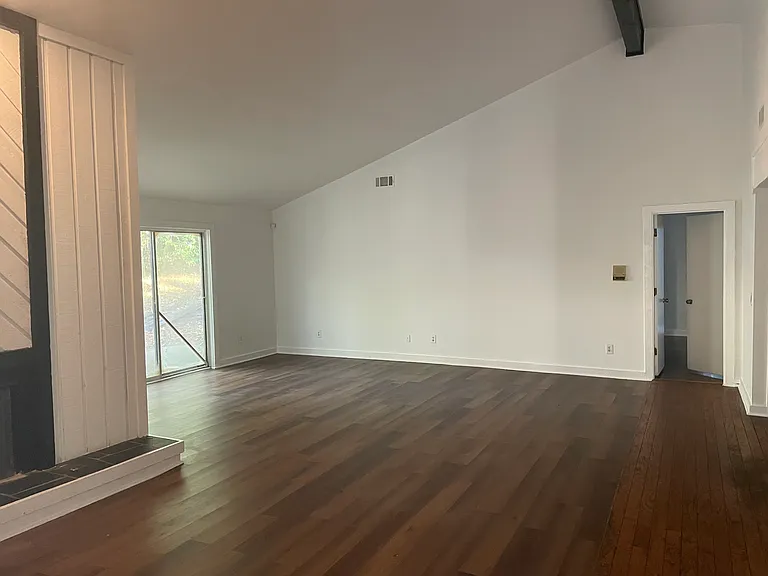5132 Winterberry Dr — Photo 6