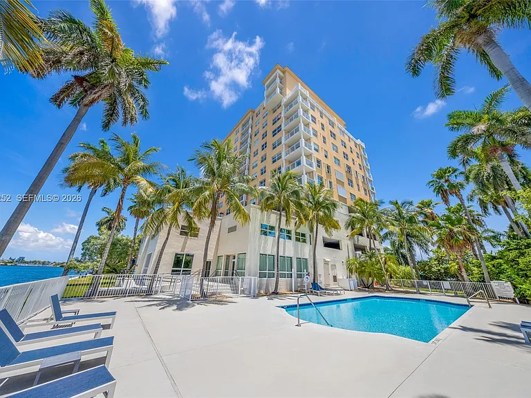 1625 Kennedy Cswy #1004D — Photo 8