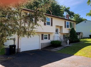 192 Cartpath Dr, Meriden, CT 06450