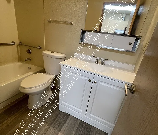 6237 S 129th St #104 — Photo 6