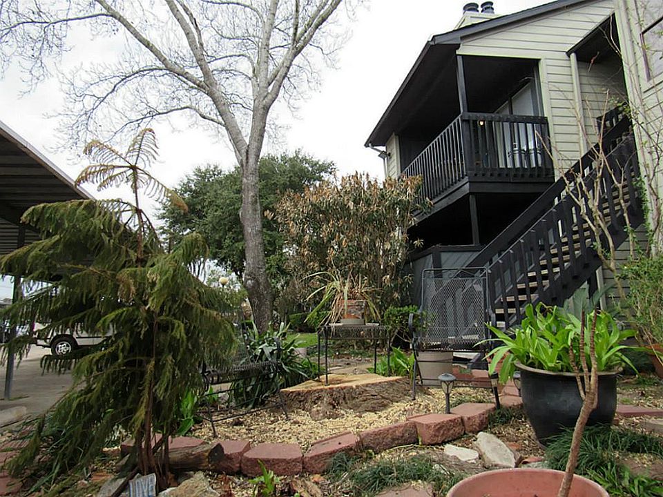 1st image of 9009 Richmond Ave APT 402