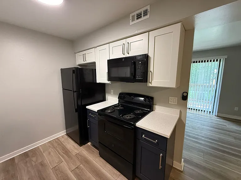 CherryVale Apartments — Photo 65