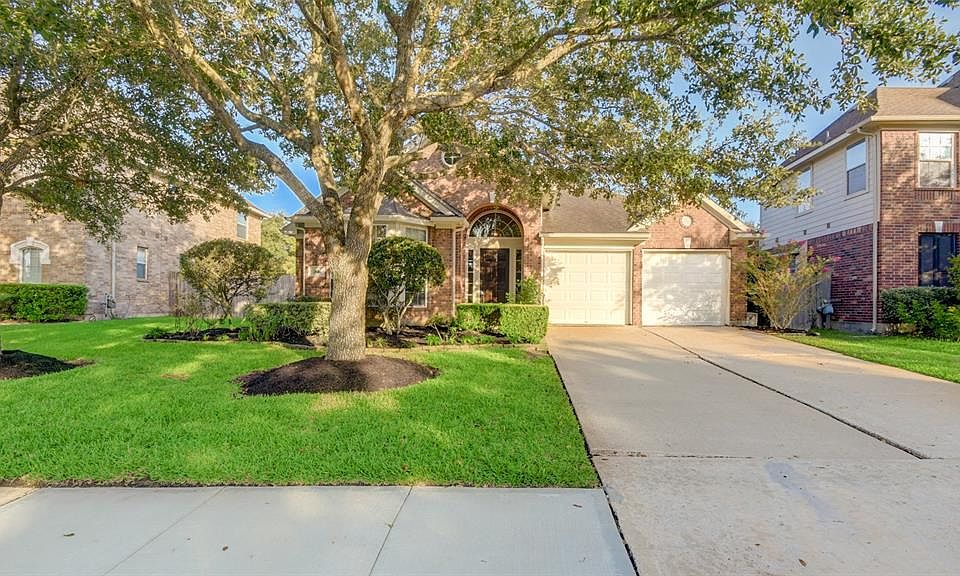 1st image of 2606 Summer Creek Dr