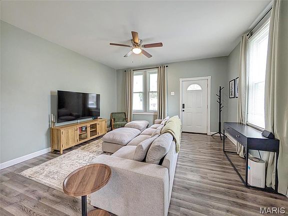 5th image of 261 Pardella Ave