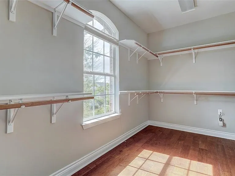 10140 Brimfield Dr — Photo 24