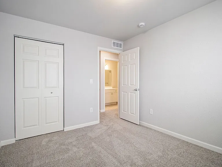 1221 Baker St — Photo 18