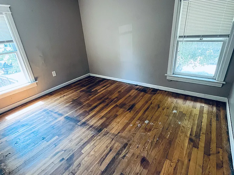40 Foster St — Photo 6