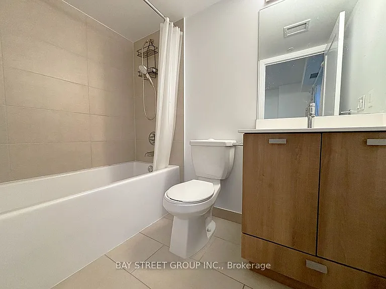275 Village Green Sq #1222 — Photo 9