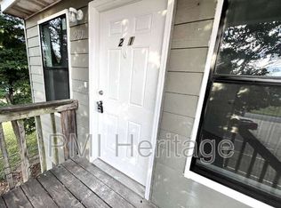 606 Virginia St APT 201, Springdale, AR 72764