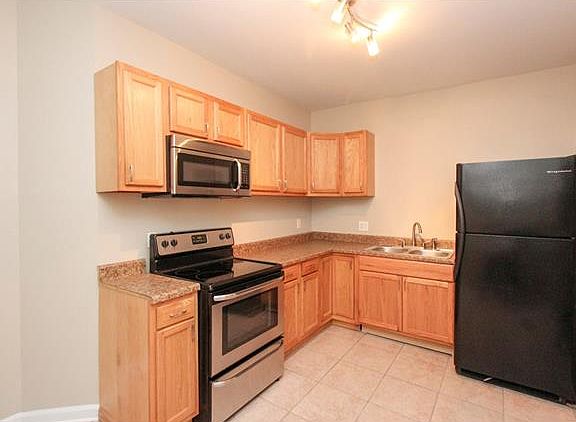 4th image of 3715 Louisiana Avenue Pkwy