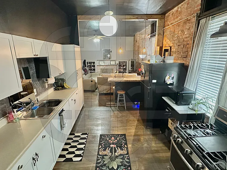 226 N Main St #5 — Photo 7
