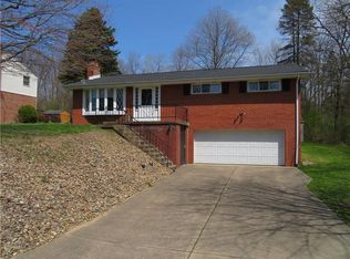5530 Gibson Rd, Gibsonia, PA 15044