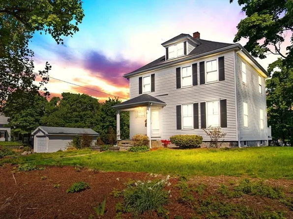 693 Pleasant St, Weymouth, MA 02189