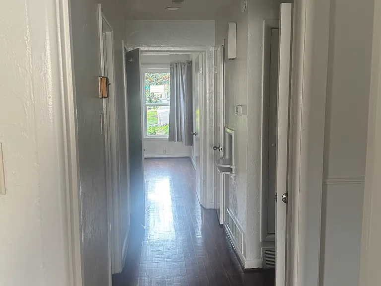 9850 Gooding Dr — Photo 25