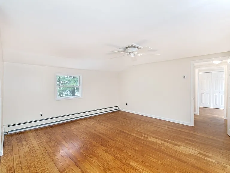 96 Sunrise Dr — Photo 15