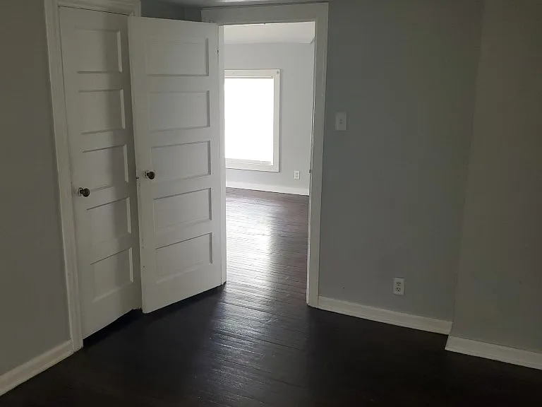 318 Lincolnway Way E — Photo 7