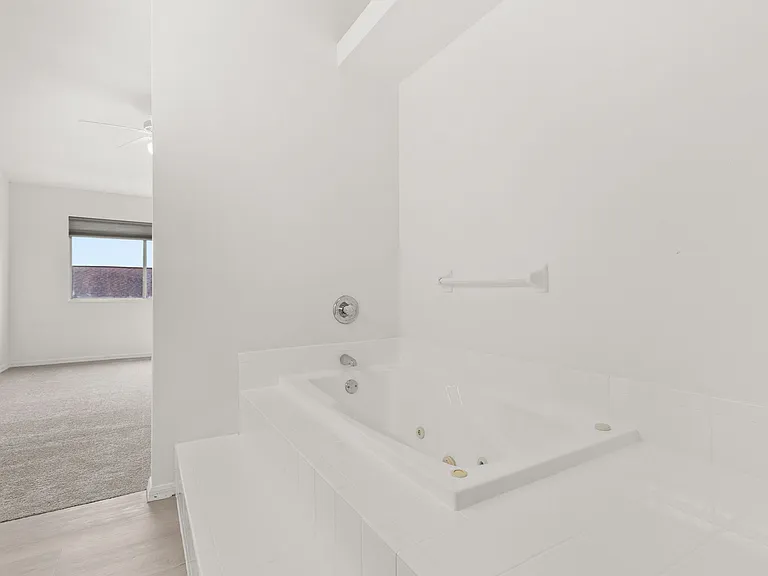 403 Orchid Dr — Photo 22