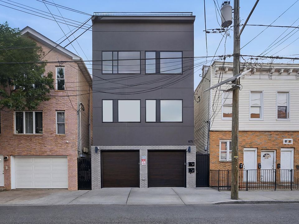1st image of 1175 Summit Ave #2