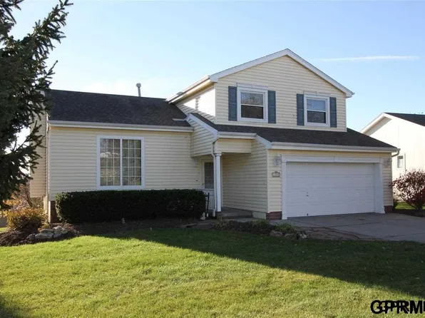 1505 Beaufort Dr, Papillion, NE 68133
