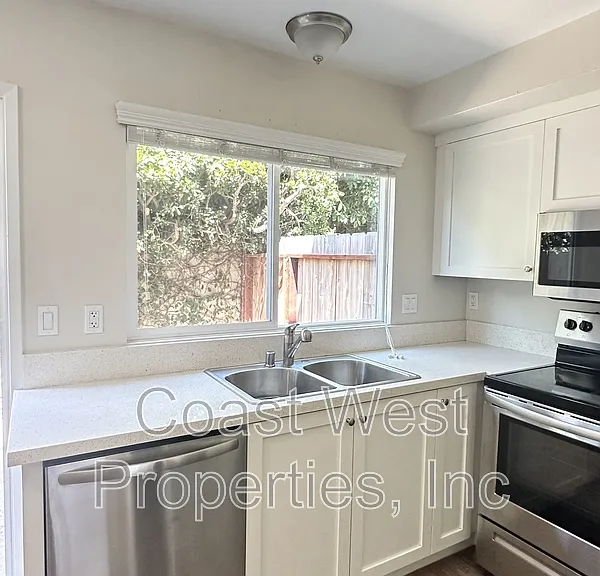 120 Phoebe St #7 — Photo 9
