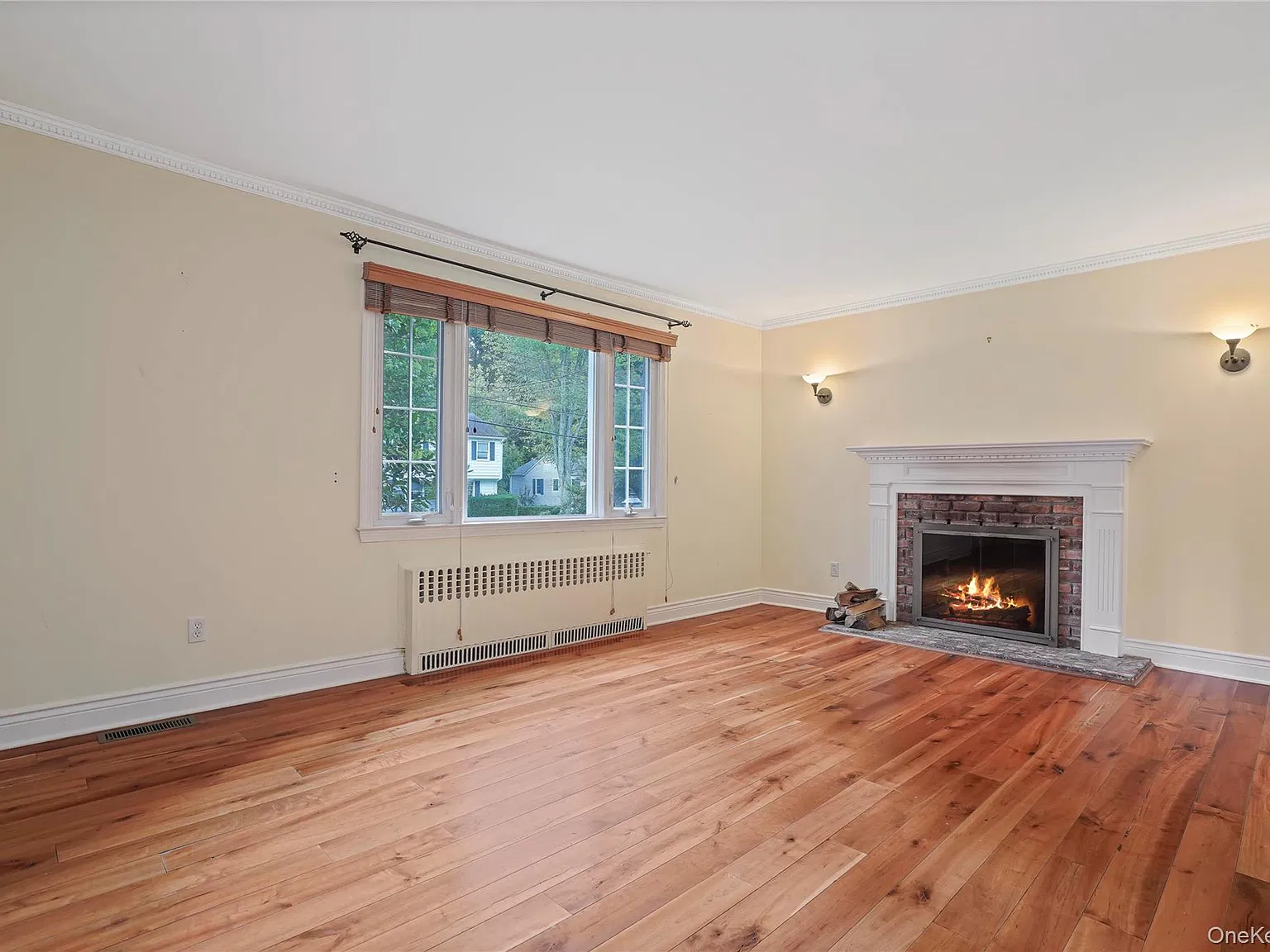 3 bed, 2.5 bath, 2047 sqft, $6,200 — Photo 4