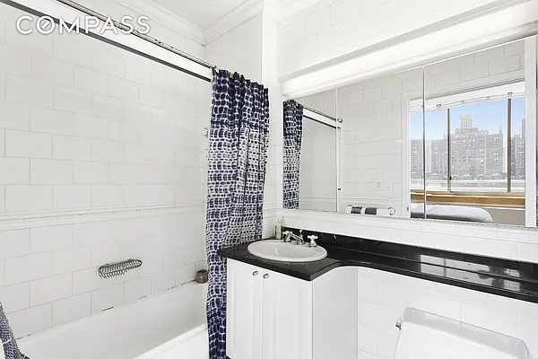 Rented by Compass | media 13