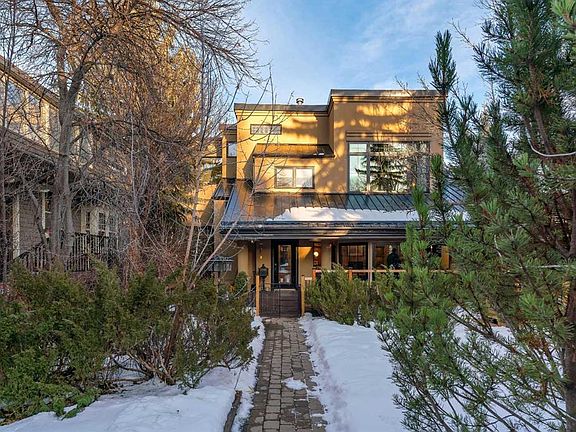 2nd image of 3016 W 7th St SW