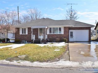 211 George St, Woodville, OH 43469