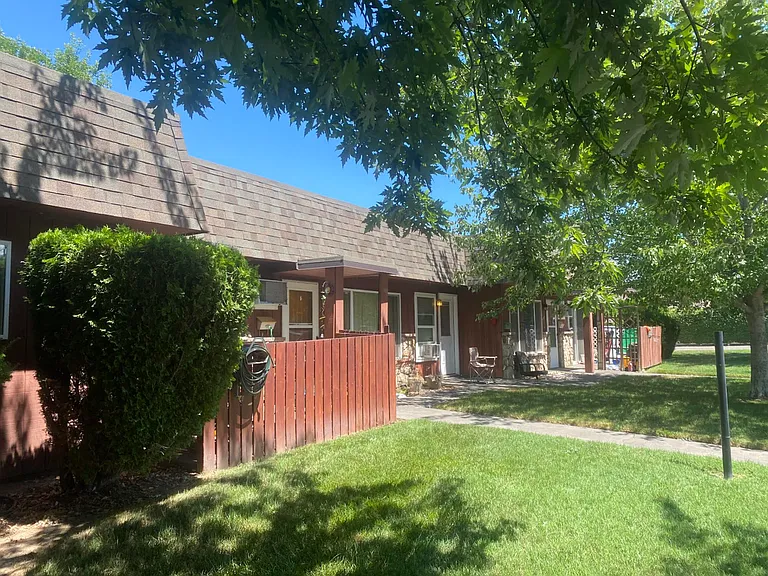 441-459 SE 12th Ave — Photo 4