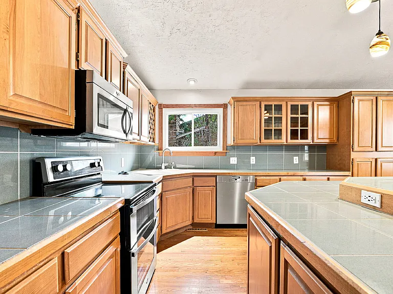 12822 Clermont St — Photo 12