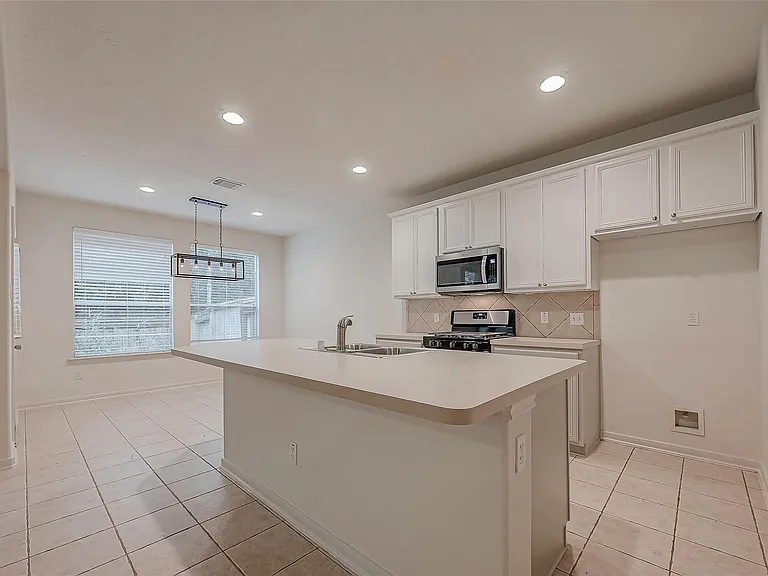 22 Stone Arrow Pl — Photo 12