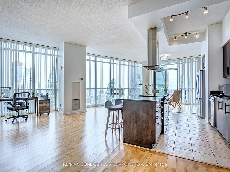 65 Bremner Blvd #5303 — Photo 2