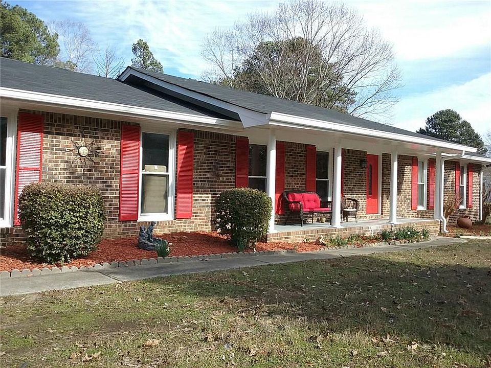 1st image of 2992 Skyland Dr