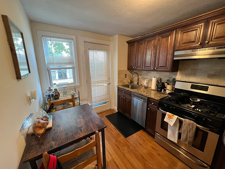 3 Payson Pl #2 — Photo 3