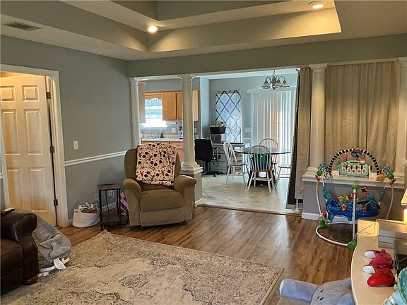 4th image of 4078 Meadow Cir