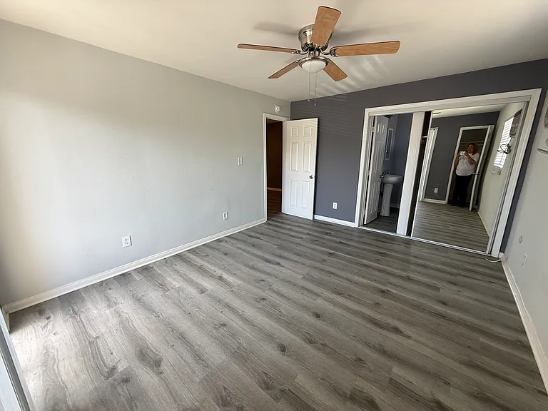 1032-1036 S Normandie Ave #9 — Photo 20