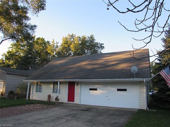 2nd image of 244 Sunset Dr