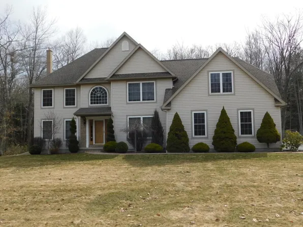 7 Sandspring Rd, Bear Creek Township, PA 18702
