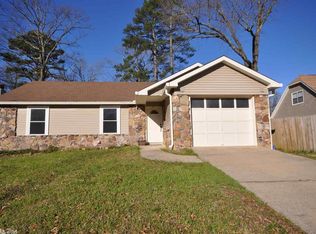 64 Oak Forest Loop, Maumelle, AR 72113