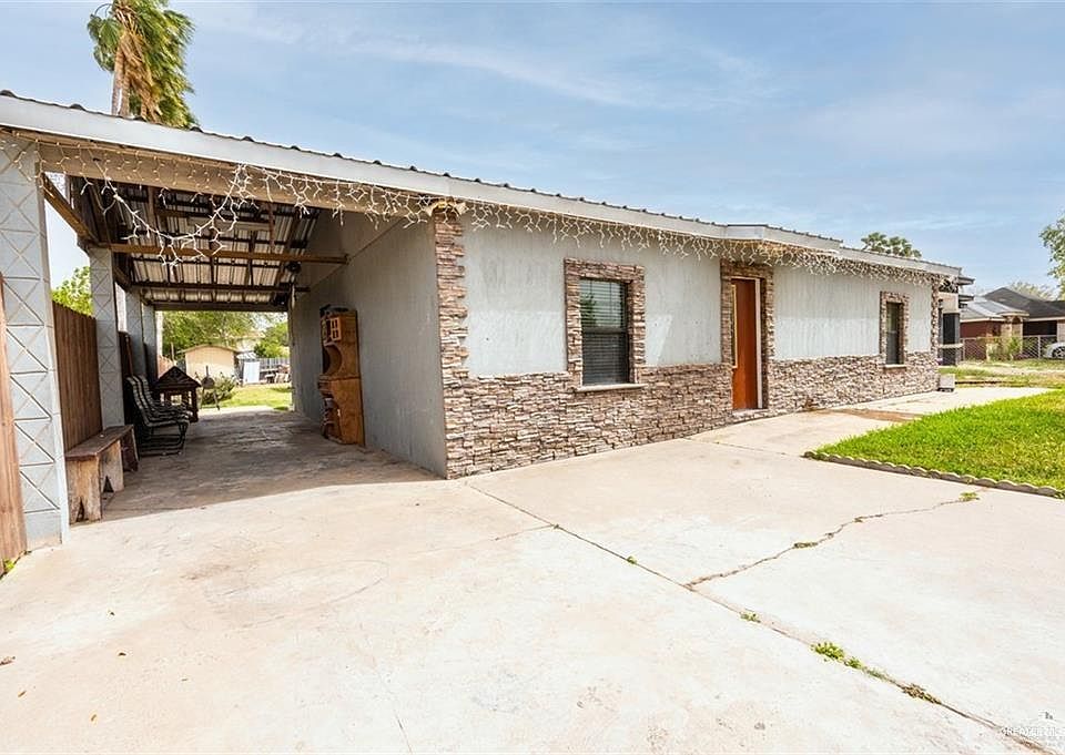 1st image of 110 Cabana Dr