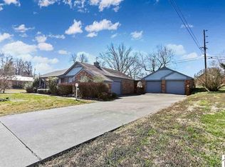 45 Enix Dr, Murray, KY 42071