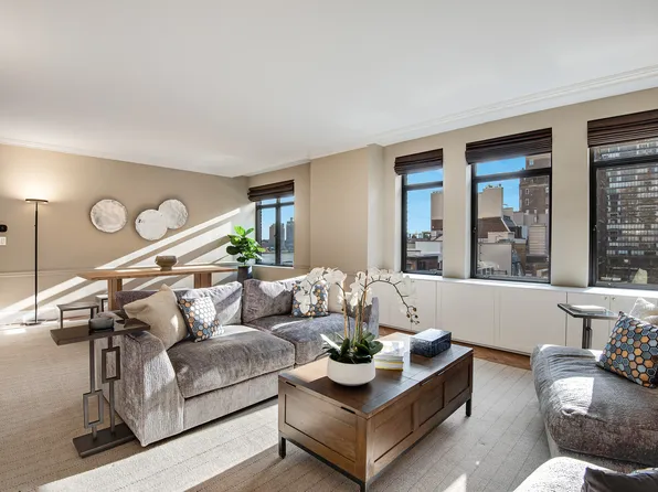439 East 51st Street 8A image 2 of 12