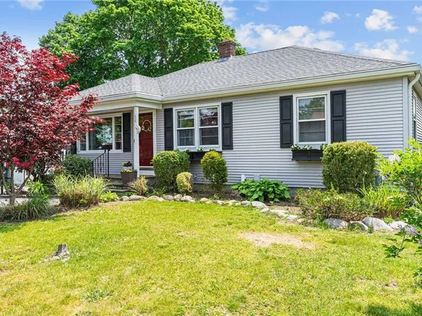 56 Fatima Dr, Bristol, RI 02809