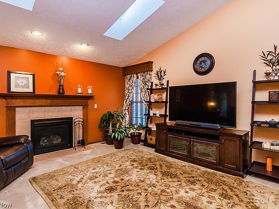 3rd image of 3764 Parkside Cir W