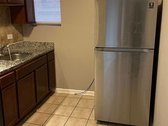 5th image of 7542 S Stewart Ave #7546-2B