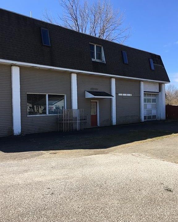 1st image of 1018 Lake St
