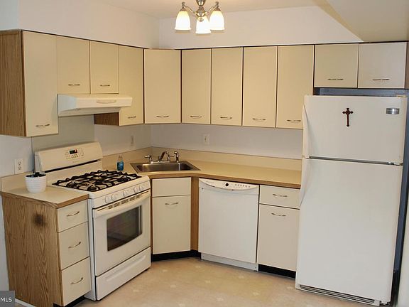 4th image of 42 Forge Rd