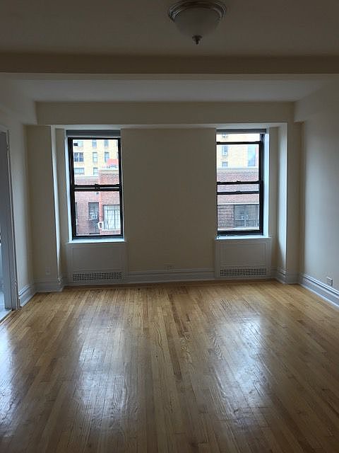 1st image of 200 W 15th St APT 7B