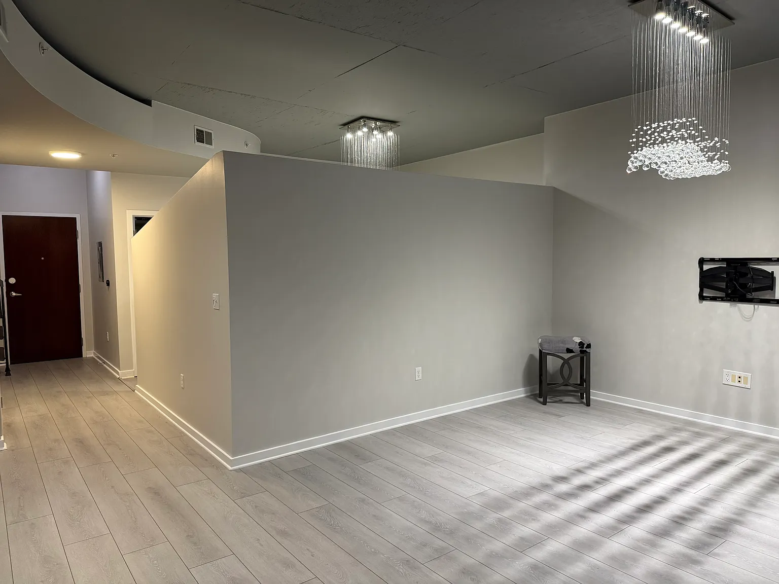 1 bed, 730 sqft, $2,000 — Photo 3
